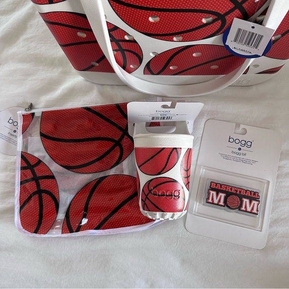 NWT Large Basketball Bogg Bag With Accessories - Picture 2 of 6